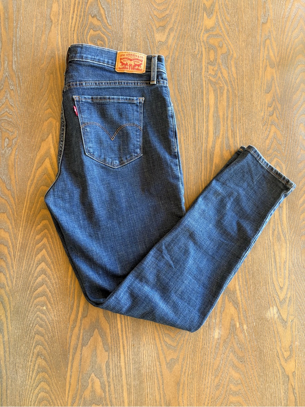 Levi’s 311 Shaping Skinny Jeans Women’s Size 31 Medium Wash Stretch Denim - Picture 1 of 7